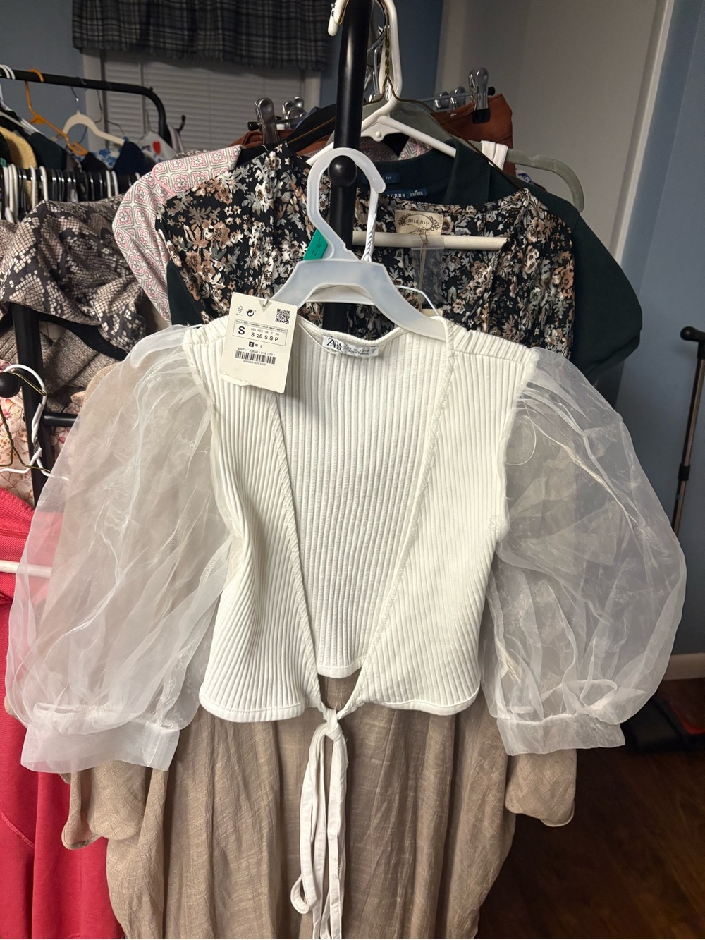 Zara White Ribbed Puff-Sleeve Tie-Front Top
